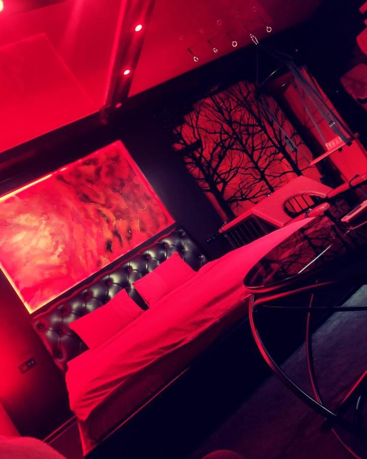 "Dream Room" Тематические Апартаменты Харьков! Цоколь! Extérieur photo